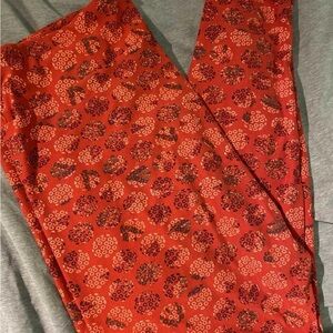 LuLaRoe Tall and Curvy leggings